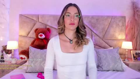 Snapshot of claradelmar_ chatting on May 15, 2026, 10:11 am Clara del mar online show from May 15, 2026, 10:11 am