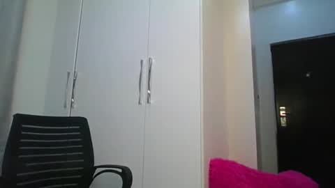 clara11 online show from October 22, 2025, 7:13 pm