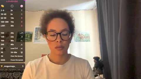 Snapshot of claralipinski chatting on March 8, 2026, 8:18 am Selena online show from March 8, 2026, 8:18 am