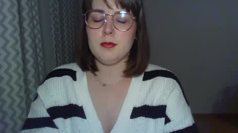 Snapshot of claralovely chatting on April 17, 2026, 7:28 pm Clara online show from April 17, 2026, 7:28 pm