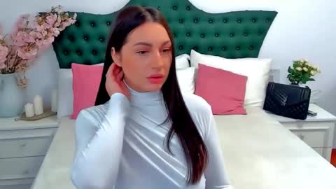 ClaraXJoy online show from December 19, 2024, 6:34 am