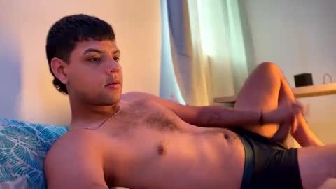 Snapshot of clarentz_baileys chatting on December 3, 2025, 7:34 pm Clarentz bby online show from December 3, 2025, 7:34 pm