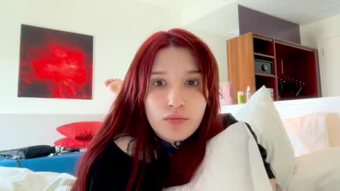 Sophie online show from April 4, 2026, 4:11 am