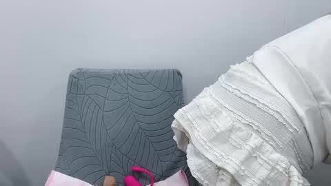 Snapshot of clari_yumi chatting on October 25, 2025, 1:13 am Clari online show from October 25, 2025, 1:13 am