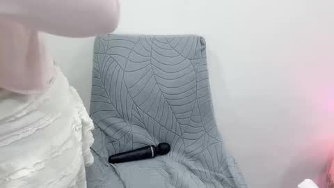 Snapshot of clari_yumi chatting on November 3, 2025, 1:23 pm Clari online show from November 3, 2025, 1:23 pm