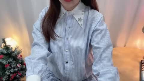 Snapshot of clari_yumi chatting on November 21, 2025, 1:26 am Clari online show from November 21, 2025, 1:26 am