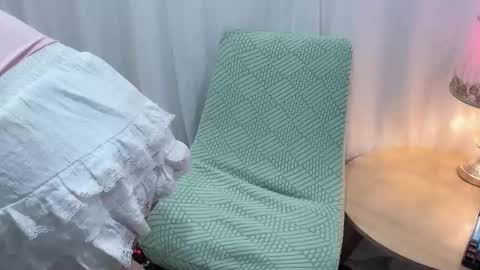 Snapshot of clari_yumi chatting on November 24, 2025, 1:38 am Clari online show from November 24, 2025, 1:38 am