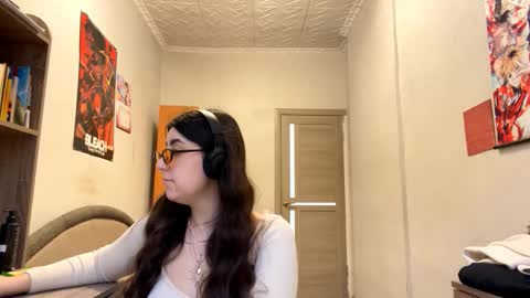 Karolina online show from March 16, 2026, 1:26 pm