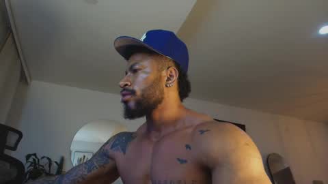 Snapshot of clark_strong chatting on May 16, 2026, 12:18 am clark_strong online show from May 16, 2026, 12:18 am