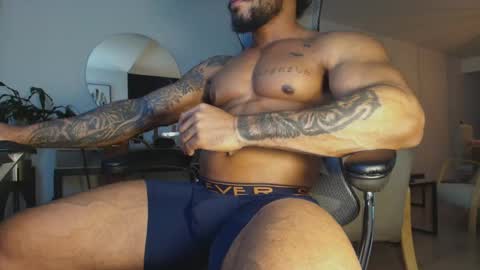 Snapshot of clark_strong chatting on June 1, 2026, 11:01 am clark_strong online show from June 1, 2026, 11:01 am