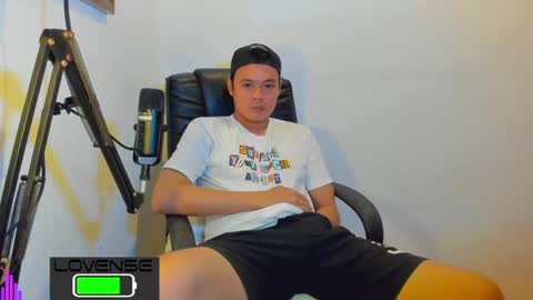 Snapshot of clarkyplaze chatting on March 1, 2025, 12:56 pm Clark online show from March 1, 2025, 12:56 pm