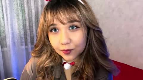 Snapshot of clary_cloud chatting on November 23, 2025, 6:41 pm Lara online show from November 23, 2025, 6:41 pm