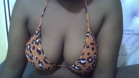 classy_zoey online show from October 8, 2025, 8:12 am