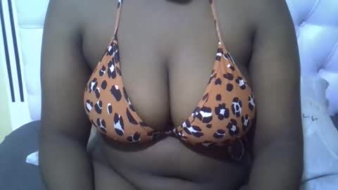 classy_zoey online show from October 16, 2025, 1:17 am