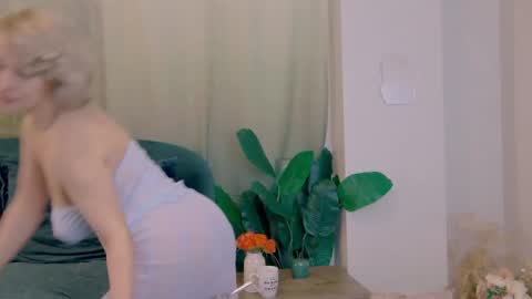 Snapshot of classytinna chatting on February 13, 2025, 11:17 am Classy Tinna online show from February 13, 2025, 11:17 am