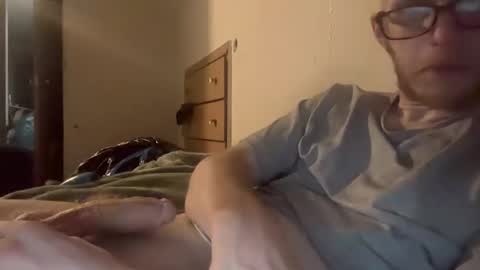 Snapshot of cleatus27 chatting on June 7, 2026, 4:05 am cleatus27 online show from June 7, 2026, 4:05 am