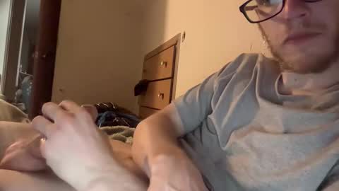 Snapshot of cleatus27 chatting on June 9, 2026, 4:02 am cleatus27 online show from June 9, 2026, 4:02 am