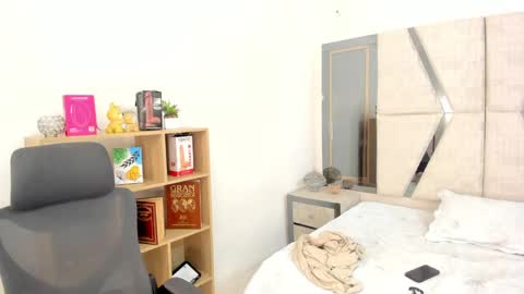 Cleo Adams online show from September 16, 2025, 4:13 am