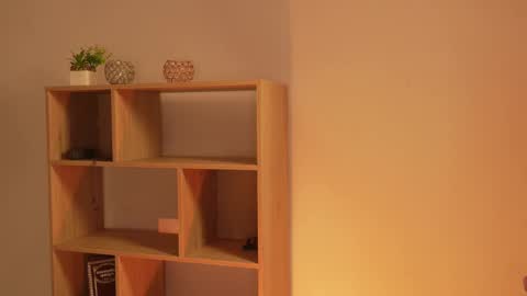 Cleo Adams online show from November 17, 2025, 4:07 am