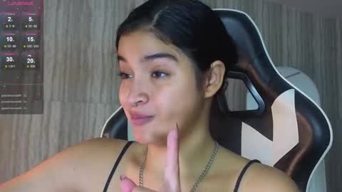 Snapshot of clementine_t chatting on November 22, 2025, 1:10 pm Clementine online show from November 22, 2025, 1:10 pm