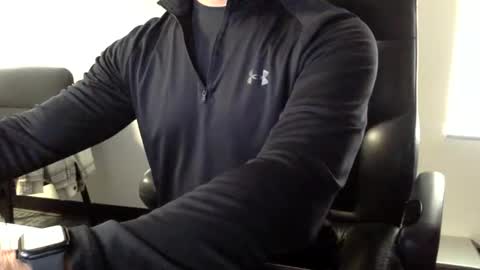 Snapshot of clemike69 chatting on December 17, 2025, 4:13 pm clemike69 online show from December 17, 2025, 4:13 pm