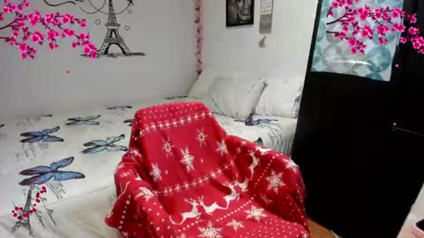 cleo_christmas online show from July 13, 2026, 6:11 pm
