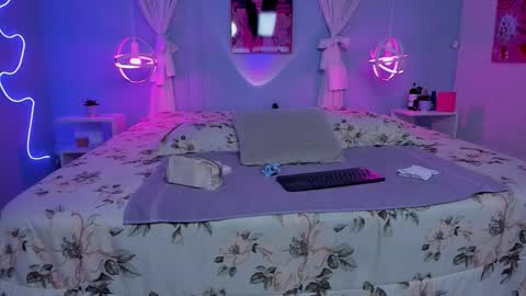 Cleo  online show from March 13, 2026, 11:28 am