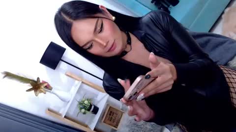 Cleo online show from June 25, 2026, 5:12 am