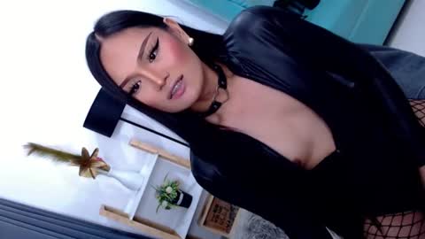 Cleo online show from July 10, 2026, 8:44 pm