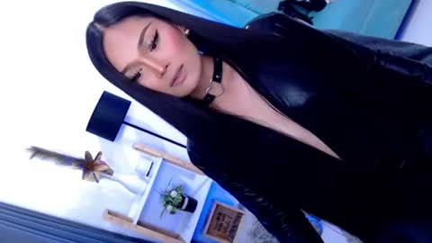 Cleo online show from July 13, 2026, 10:45 pm