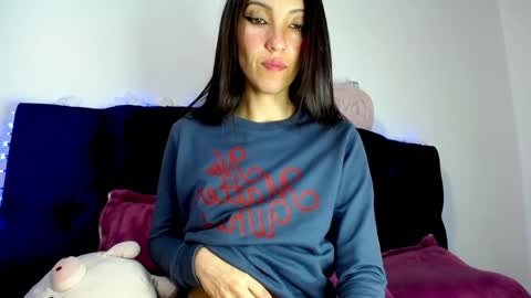 Snapshot of cleopatra_cute chatting on December 12, 2024, 12:05 am Nicol online show from December 12, 2024, 12:05 am