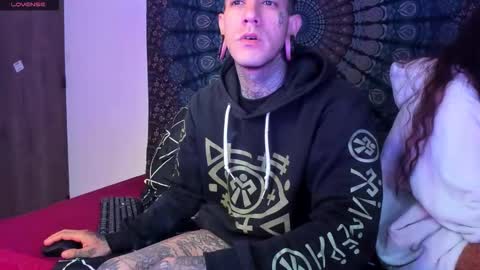 cleo y maikol online show from February 3, 2026, 3:37 am