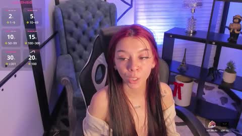 cleowhite_ online show from November 17, 2025, 10:15 pm