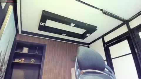 cleowhite_ online show from March 13, 2026, 8:26 pm