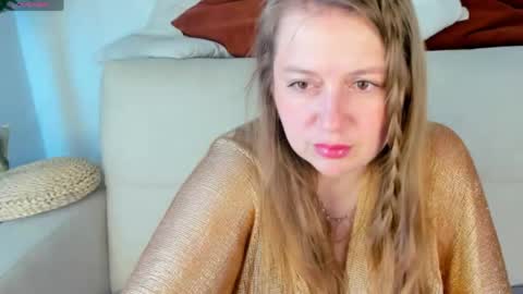 cleoxotie online show from June 3, 2026, 1:41 am