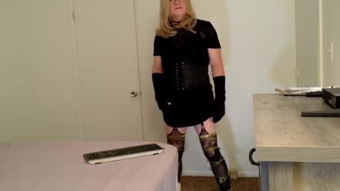 Snapshot of cleverafter8 chatting on November 21, 2025, 10:08 pm SecretSissyLv online show from November 21, 2025, 10:08 pm