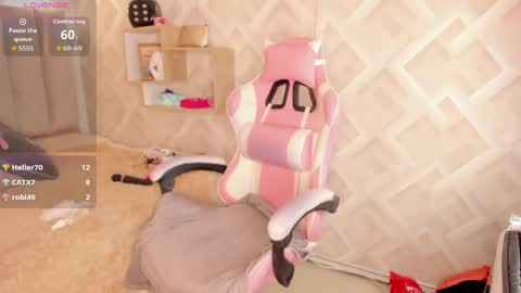 Snapshot of clhoe_johnson_ chatting on May 11, 2026, 2:45 pm clhoe_johnson_ online show from May 11, 2026, 2:45 pm