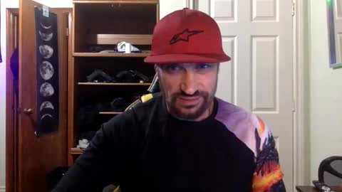 Snapshot of clintwood12 chatting on November 24, 2025, 4:56 am chad online show from November 24, 2025, 4:56 am