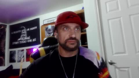 Snapshot of clintwood12 chatting on November 26, 2025, 3:40 am chad online show from November 26, 2025, 3:40 am