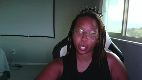 High Queen Clio online show from July 15, 2026, 2:06 am