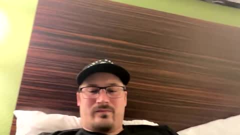 clitcommander1320 online show from February 28, 2025, 7:26 am