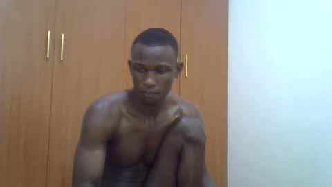 clive_damian online show from May 13, 2026, 8:23 am