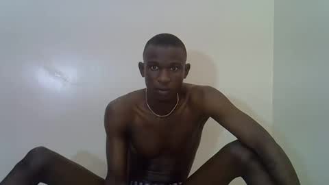 clive_damian online show from May 20, 2026, 5:24 am