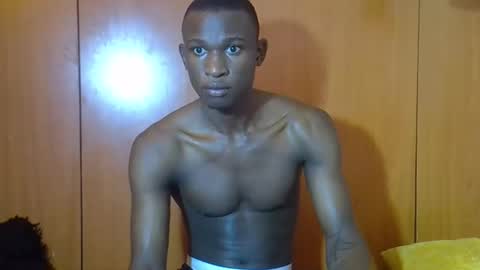 clive_damian online show from May 26, 2026, 11:50 am