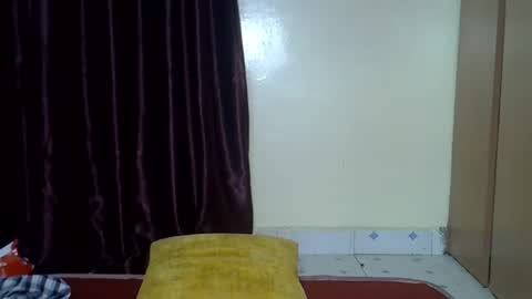clive_damian online show from June 3, 2026, 2:33 pm