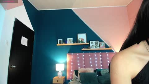 Snapshot of cloe_martinez_ chatting on January 29, 2025, 10:11 pm Cloe online show from January 29, 2025, 10:11 pm