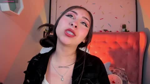 Snapshot of cloe_martinez_ chatting on February 1, 2025, 9:19 pm Cloe online show from February 1, 2025, 9:19 pm