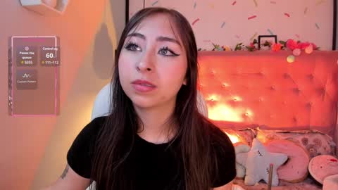 Snapshot of cloe_martinez_ chatting on February 5, 2025, 8:35 pm Cloe online show from February 5, 2025, 8:35 pm