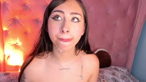 Snapshot of cloe_martinez_ chatting on February 9, 2025, 8:13 pm Cloe online show from February 9, 2025, 8:13 pm