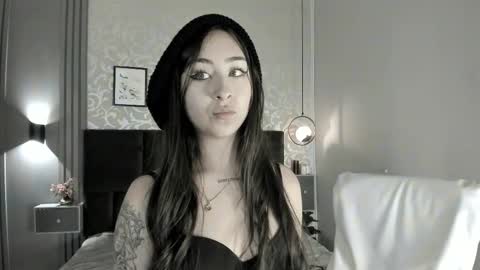 Snapshot of cloe_martinez_ chatting on February 23, 2025, 11:36 pm Cloe online show from February 23, 2025, 11:36 pm